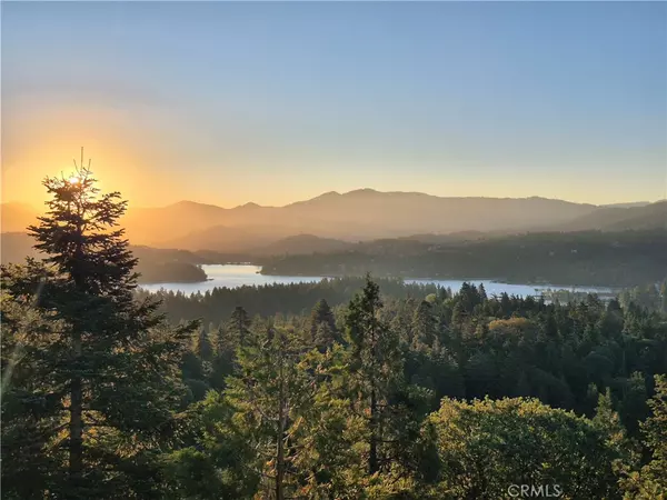 432 Grizzly RD, Lake Arrowhead, CA 92352