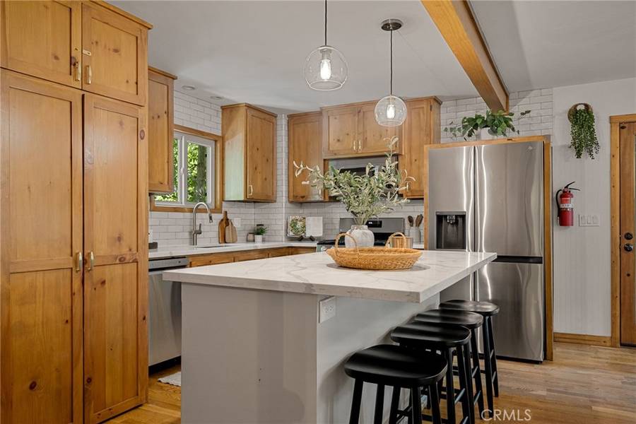 29387 Lake View DR, Cedar Glen, CA 92321