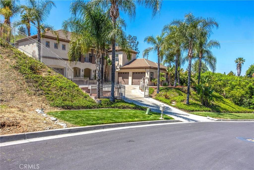 Redlands, CA 92373,652 Fairway DR