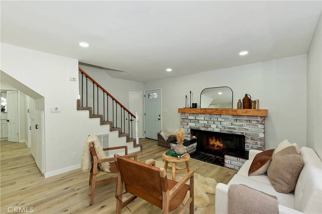 Lake Arrowhead, CA 92352,377 Hillside Road