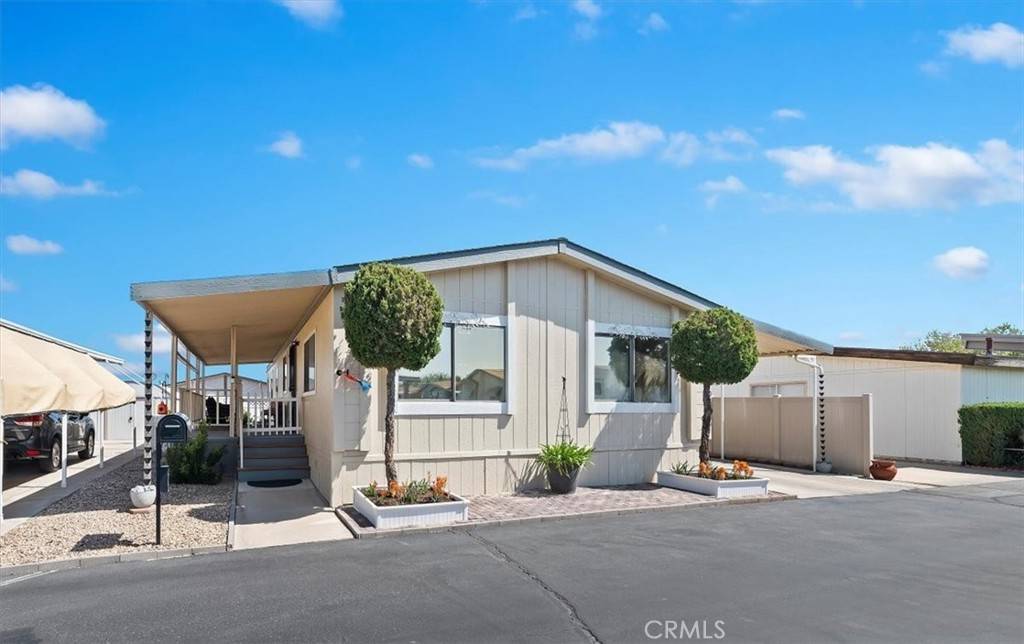 Victorville, CA 92392,14000 El Evado RD #100