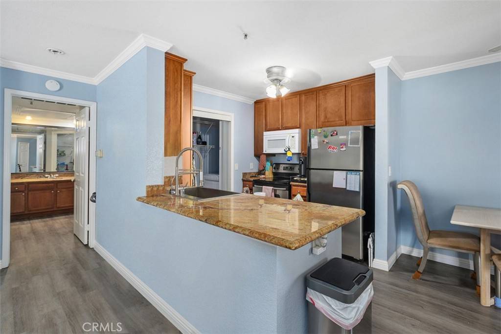 Corona, CA 92879,1980 Las Colinas CIR #208