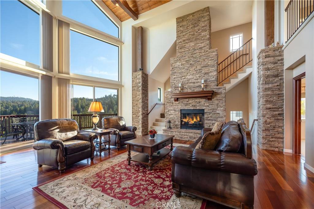 Lake Arrowhead, CA 92352,26715 Modoc LN