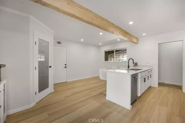 Redlands, CA 92374,327 Naomi ST