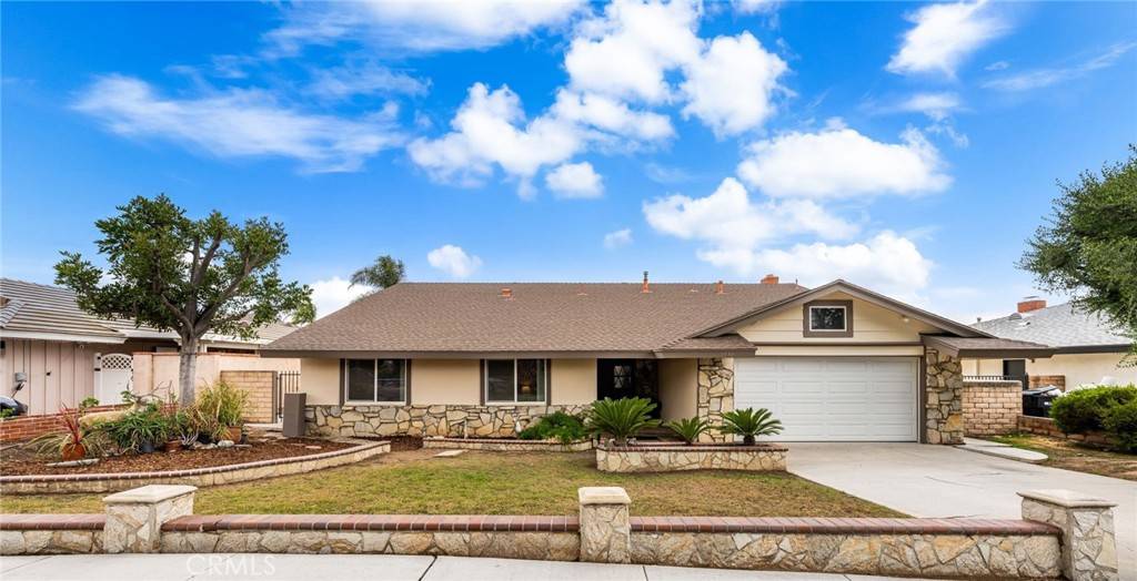 1530 Greenbriar AVE, Corona, CA 92878