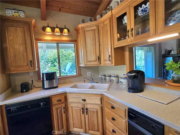 Lake Arrowhead, CA 92352,943 Grass Valley RD