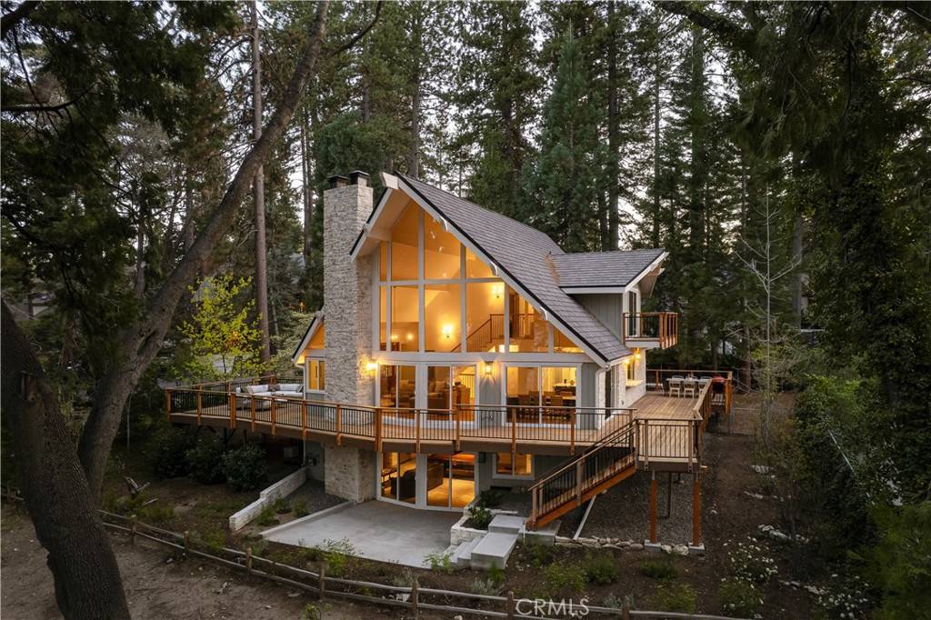 Lake Arrowhead, CA 92352,468 Sky View Ridge DR