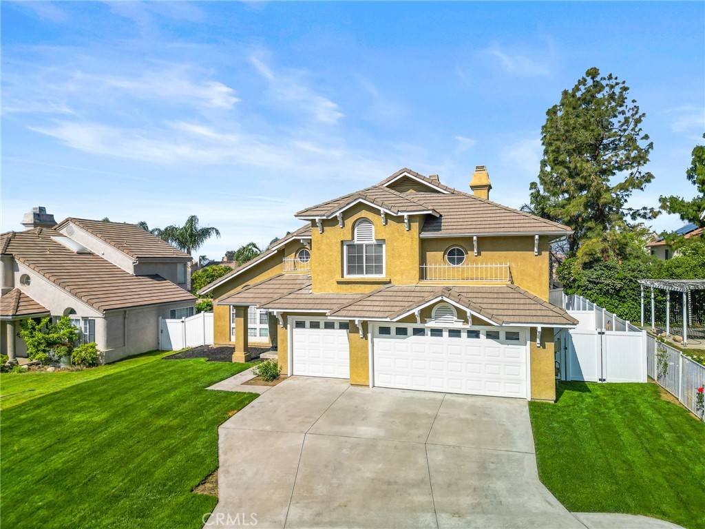 7768 Unicorn WAY, Highland, CA 92346