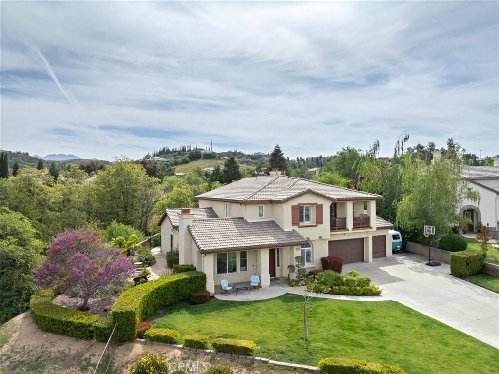 Yucaipa, CA 92399,38806 Pomo CT