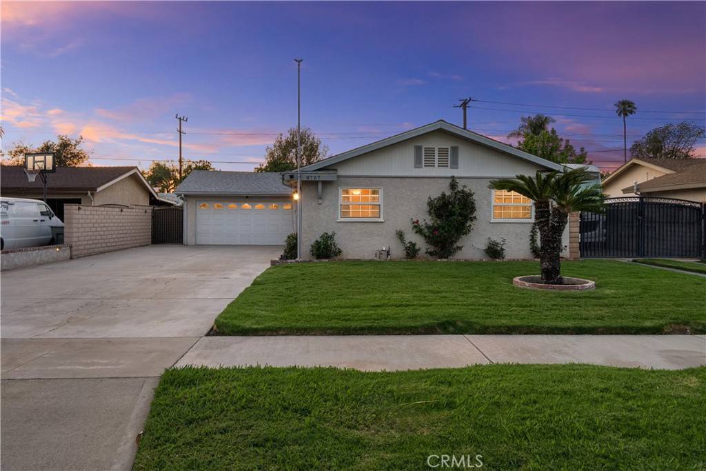Riverside, CA 92503,8757 San Vicente AVE