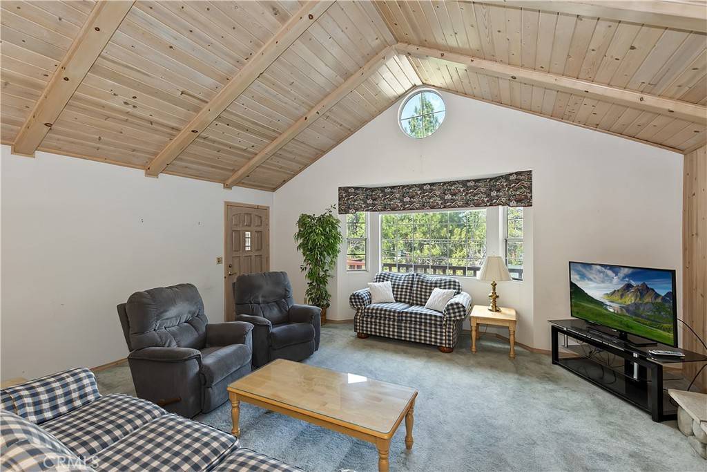 Big Bear Lake, CA 92315,40283 Lakeview DR
