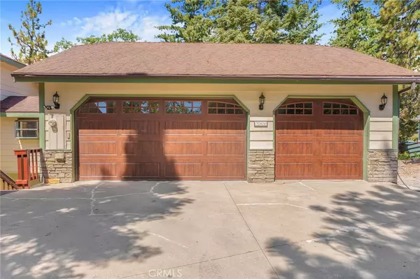 Running Springs, CA 92382,32424 Snowshoe LN