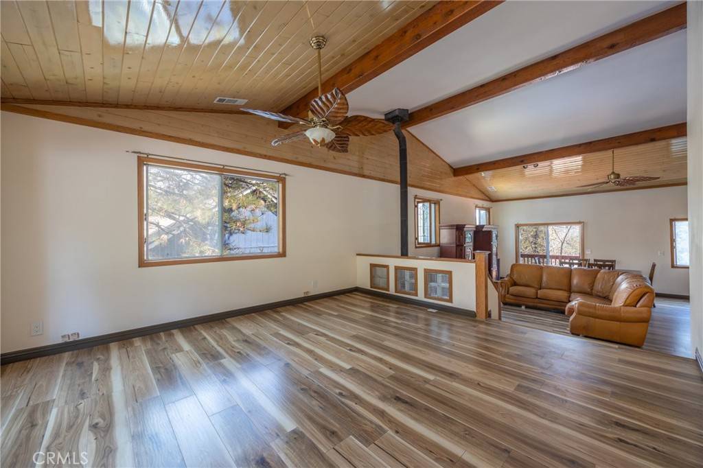 Crestline, CA 92325,23785 Zurich DR