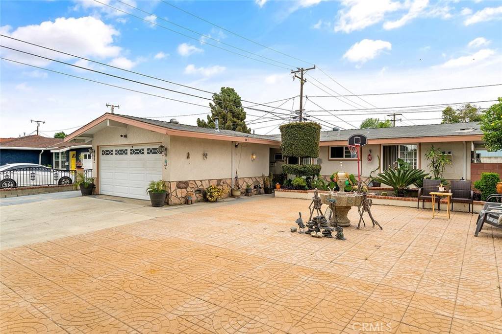 Fullerton, CA 92833,1700 W Elm AVE
