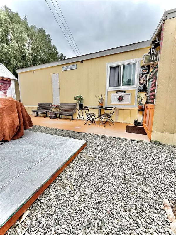 Corona, CA 92880,853 Main #10