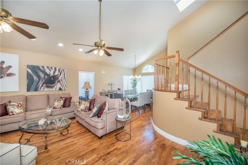 Corona, CA 92882,3251 Mountainside DR