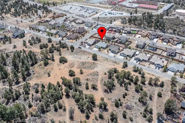 Big Bear City, CA 92314,337 Pine LN