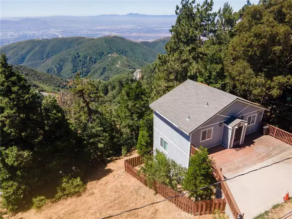 Crestline, CA 92325,23377 Crestview LN