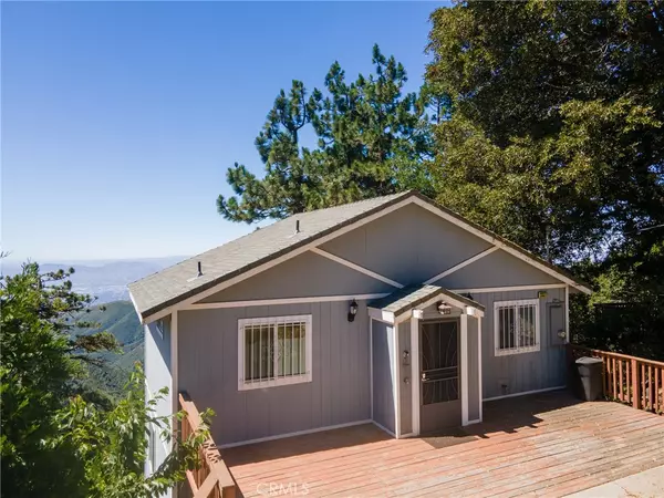 Crestline, CA 92325,23377 Crestview LN