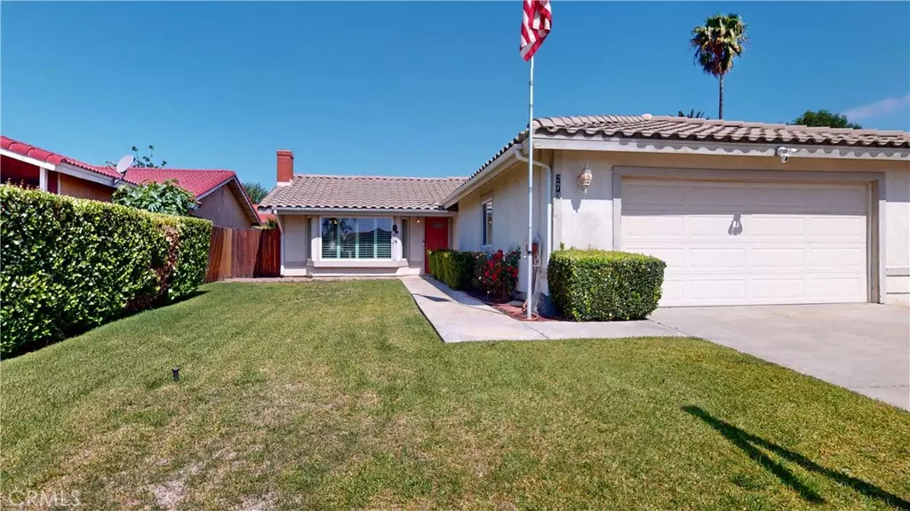 Lake Elsinore, CA 92530,279 White Oak RD