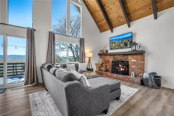 Lake Arrowhead, CA 92352,27528 Matterhorn DR