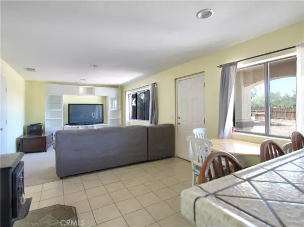 Apple Valley, CA 92308,12981 Ojai RD