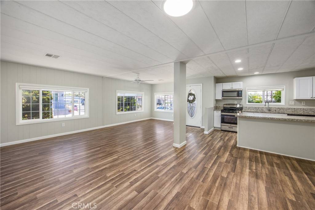 Corona, CA 92882,1186 Oakland WAY