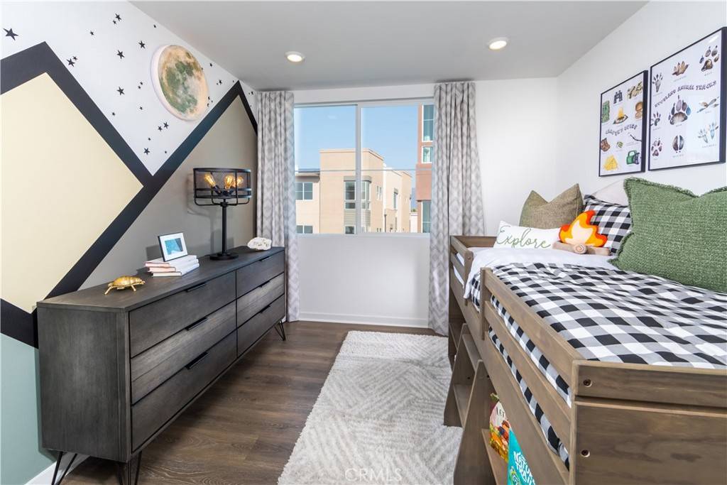 Ontario, CA 91764,960 N Tangent Privado #305