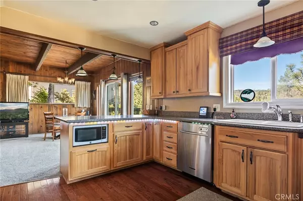 Lake Arrowhead, CA 92352,383 Golf Course RD