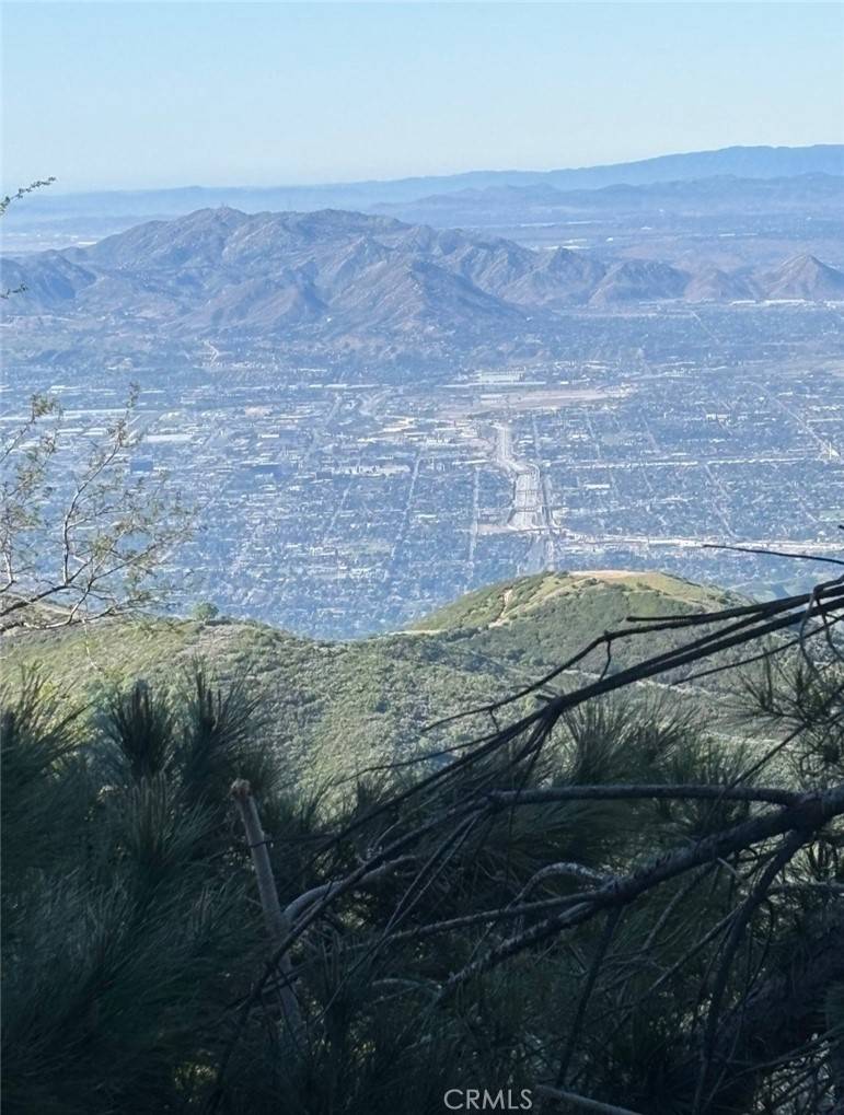 Crestline, CA 92325,22972 Valley View DR