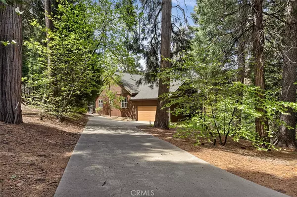 Blue Jay, CA 92317,523 Dogwood Canyon RD