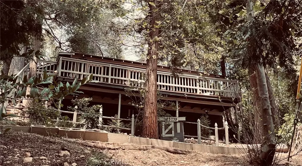 Crestline, CA 92325,23739 Skyland Drive
