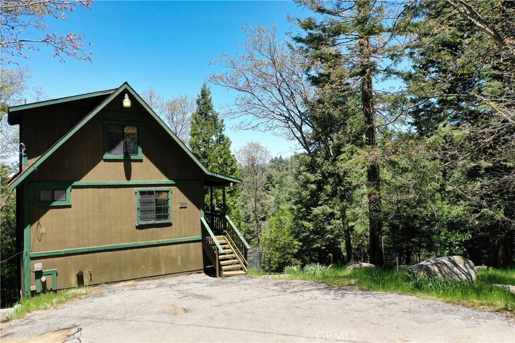 Crestline, CA 92325,24950 Highland DR
