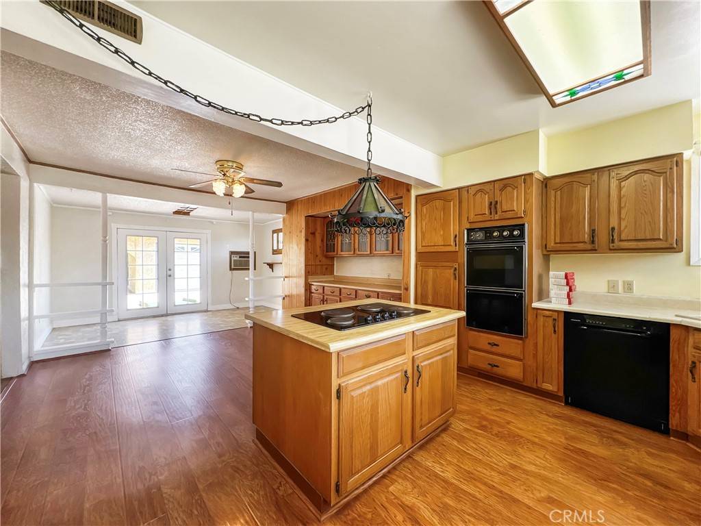 Glendora, CA 91741,817 W Heber ST