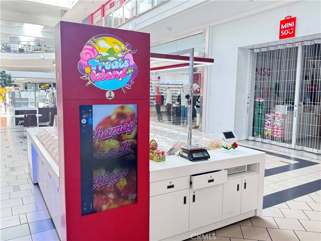 West Covina, CA 91790,112 Plaza DR