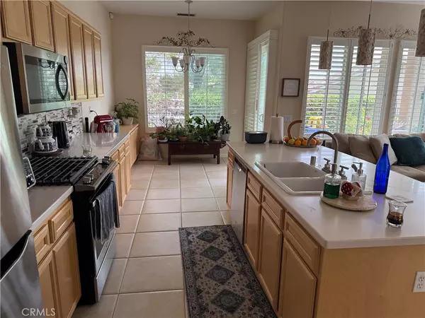 Corona, CA 92883,9216 Pioneer LN