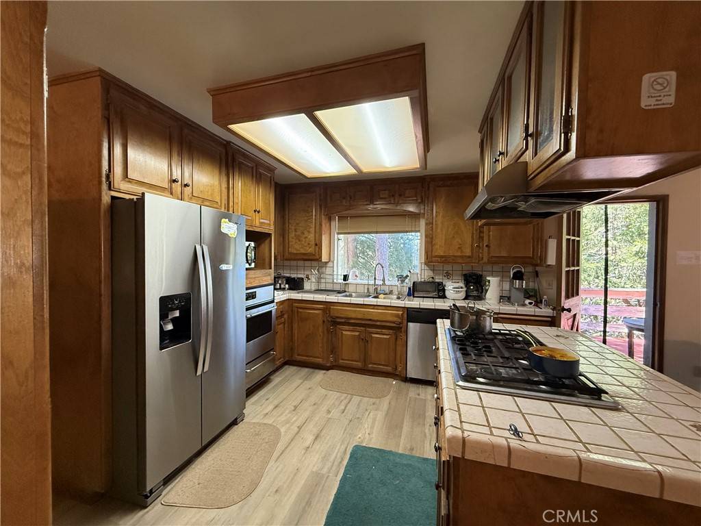 Crestline, CA 92325,24466 Horst DR