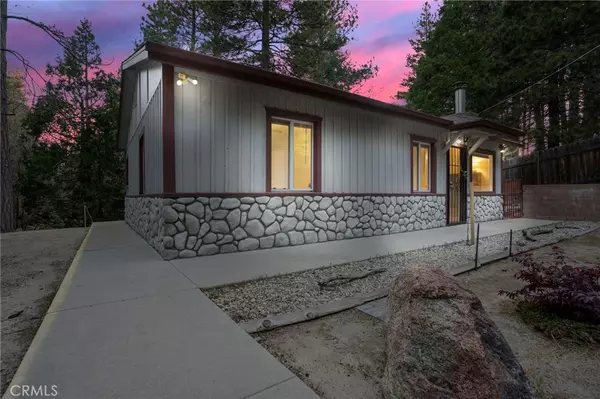 Running Springs, CA 92382,32159 Cove CIR