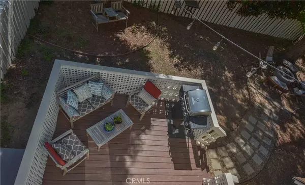 Lake Arrowhead, CA 92352,381 Maple DR