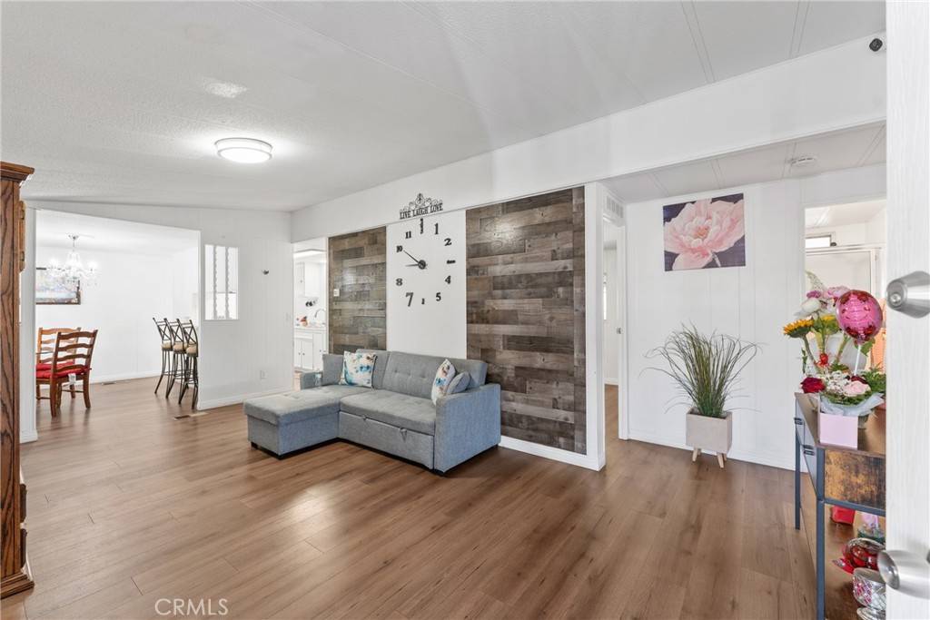 Riverside, CA 92503,3700 Buchanan #4