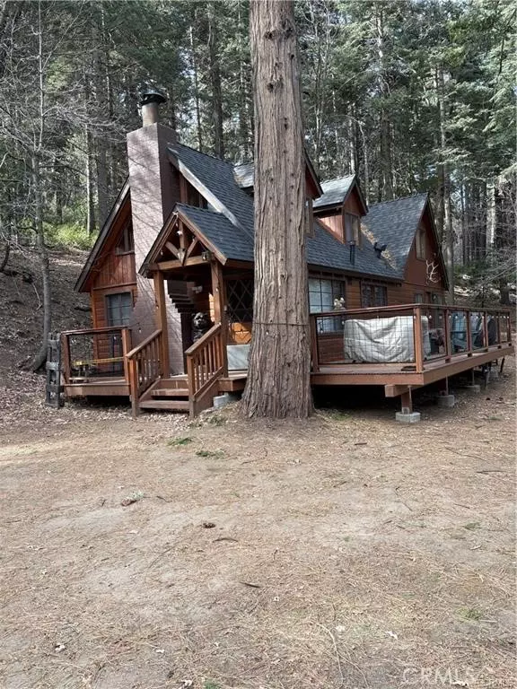 Lake Arrowhead, CA 92352,888 Cottage Grove RD