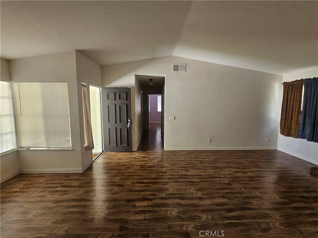 Rialto, CA 92376,890 N Driftwood AVE