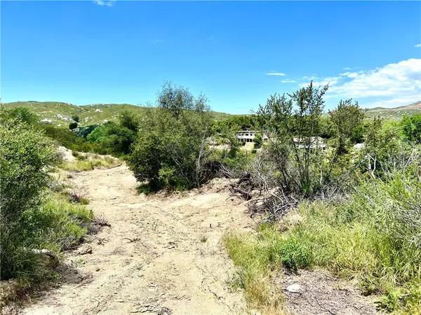 Banning, CA 92220,45902 Lynx ST