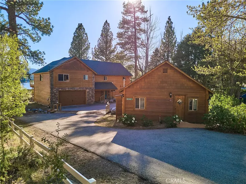 448 Edgemoor RD, Big Bear Lake, CA 92315
