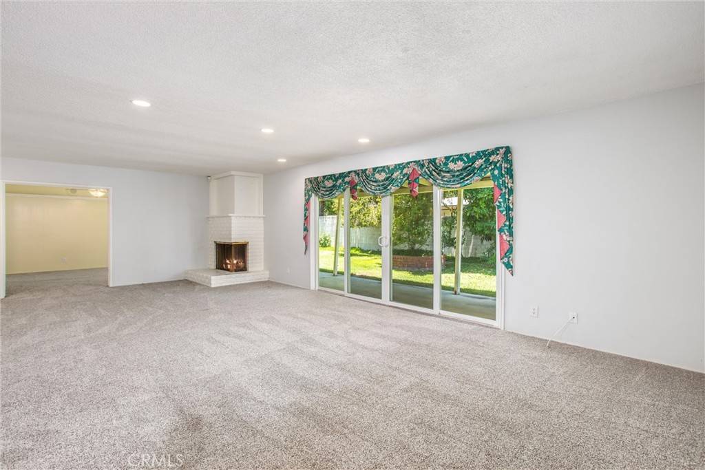 San Bernardino, CA 92404,3893 Parkside DR