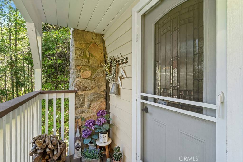 Cedar Glen, CA 92321,29613 Hook Creek RD