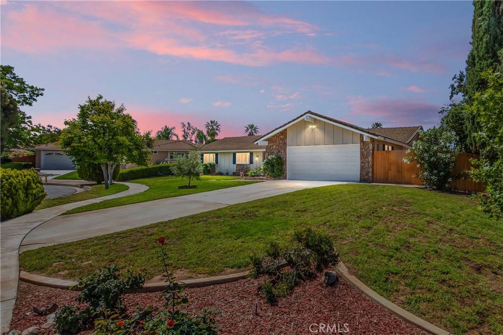Redlands, CA 92374,1456 Fernwood DR
