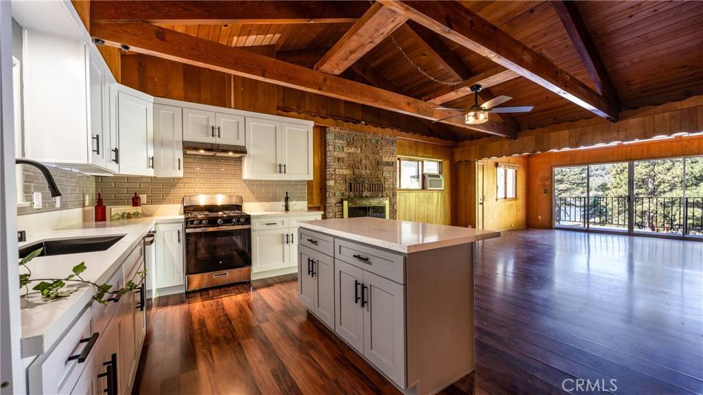 Crestline, CA 92325,24674 Lake DR