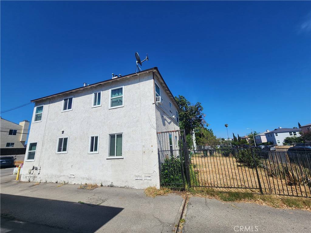 North Hollywood, CA 91606,11633 Friar ST