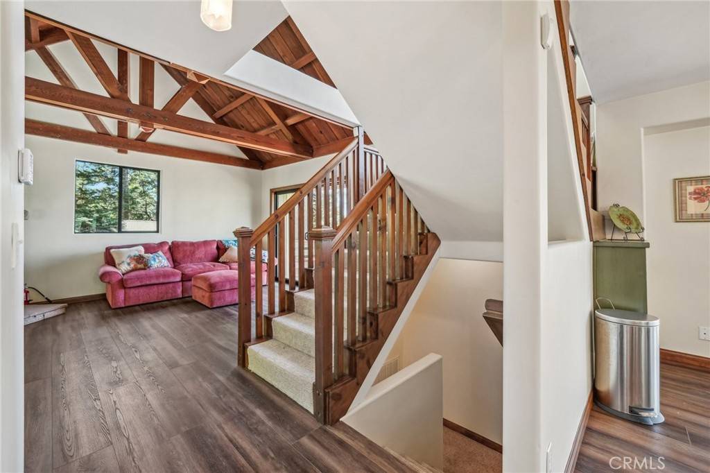 Lake Arrowhead, CA 92352,551 Raccoon CT